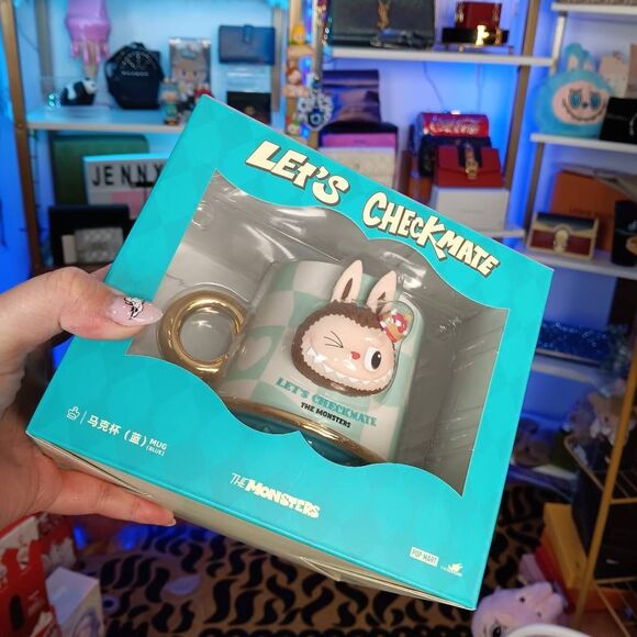 Popmart THE MONSTERS Let's checkmate Series king Mug Cup New In Box - Picture 1 of 1
